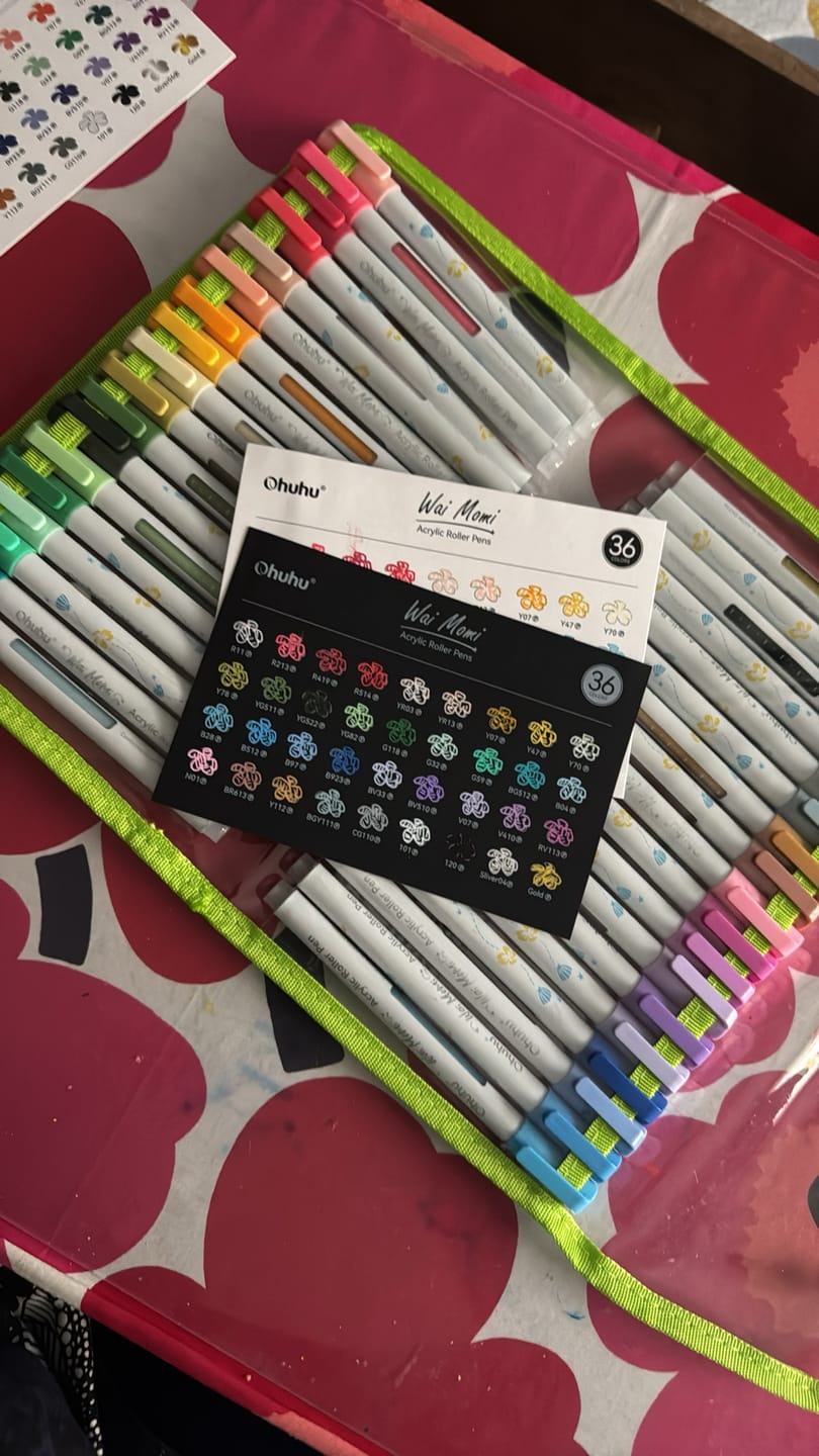 Customer photo review of Ohuhu Wai Momi Acrylic Gel Pens