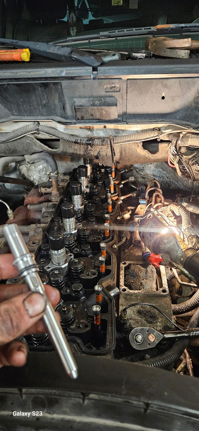 Customer photo review of 2004.5-2007 Cummins Reman Stock Injectors w/ Connecting Tubes (215312)