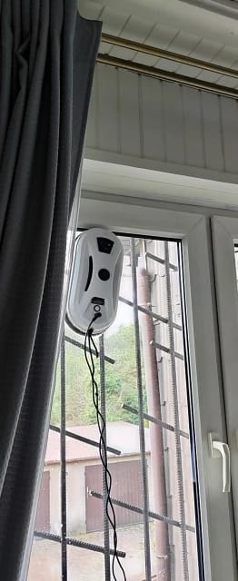 Customer photo review of Robot Limpia Cristales con control remoto