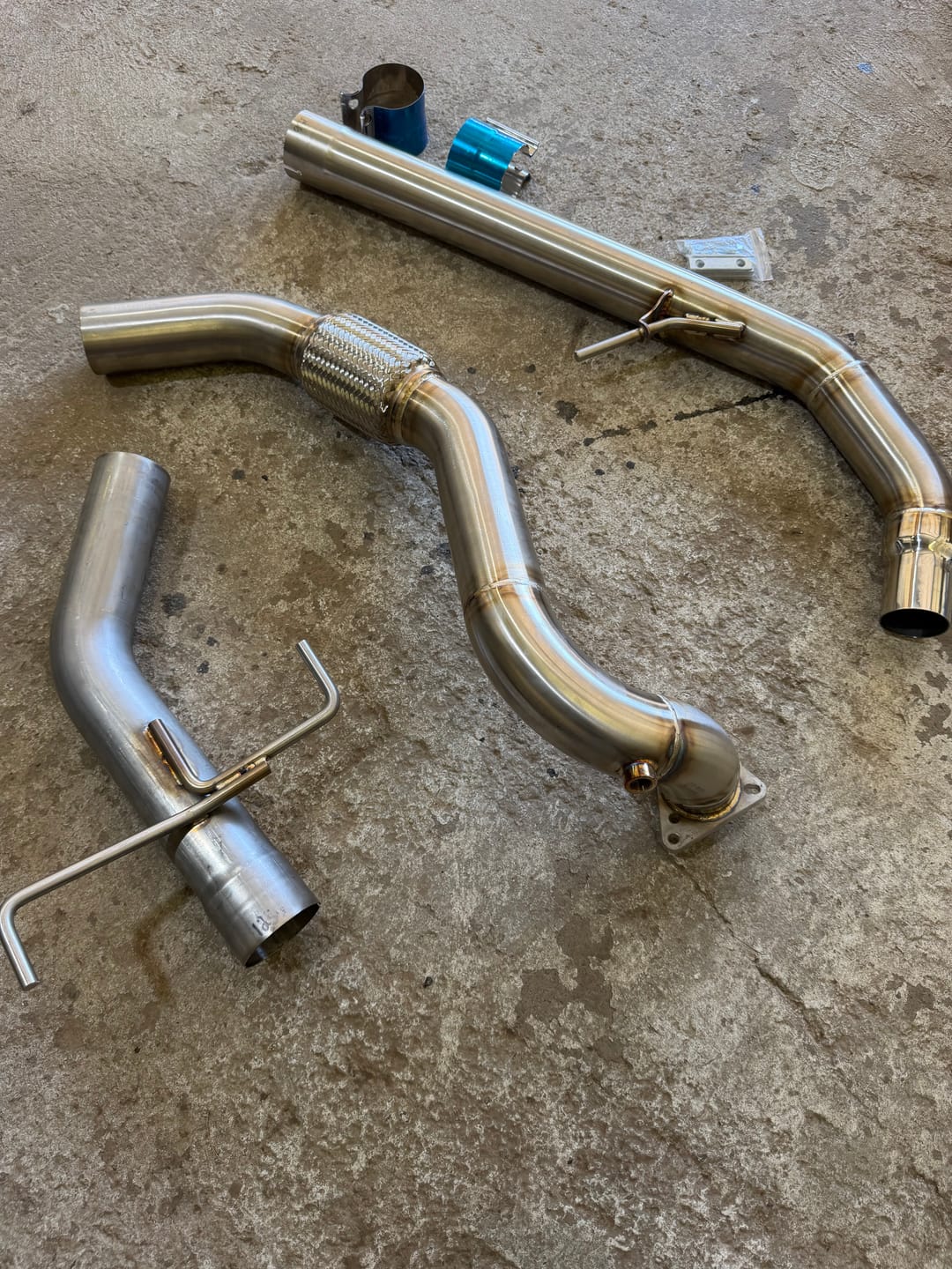 Customer photo review of 2009-2016 3.0L TDI 3" Exhaust Kit (2009-VW-20-20-Q7)