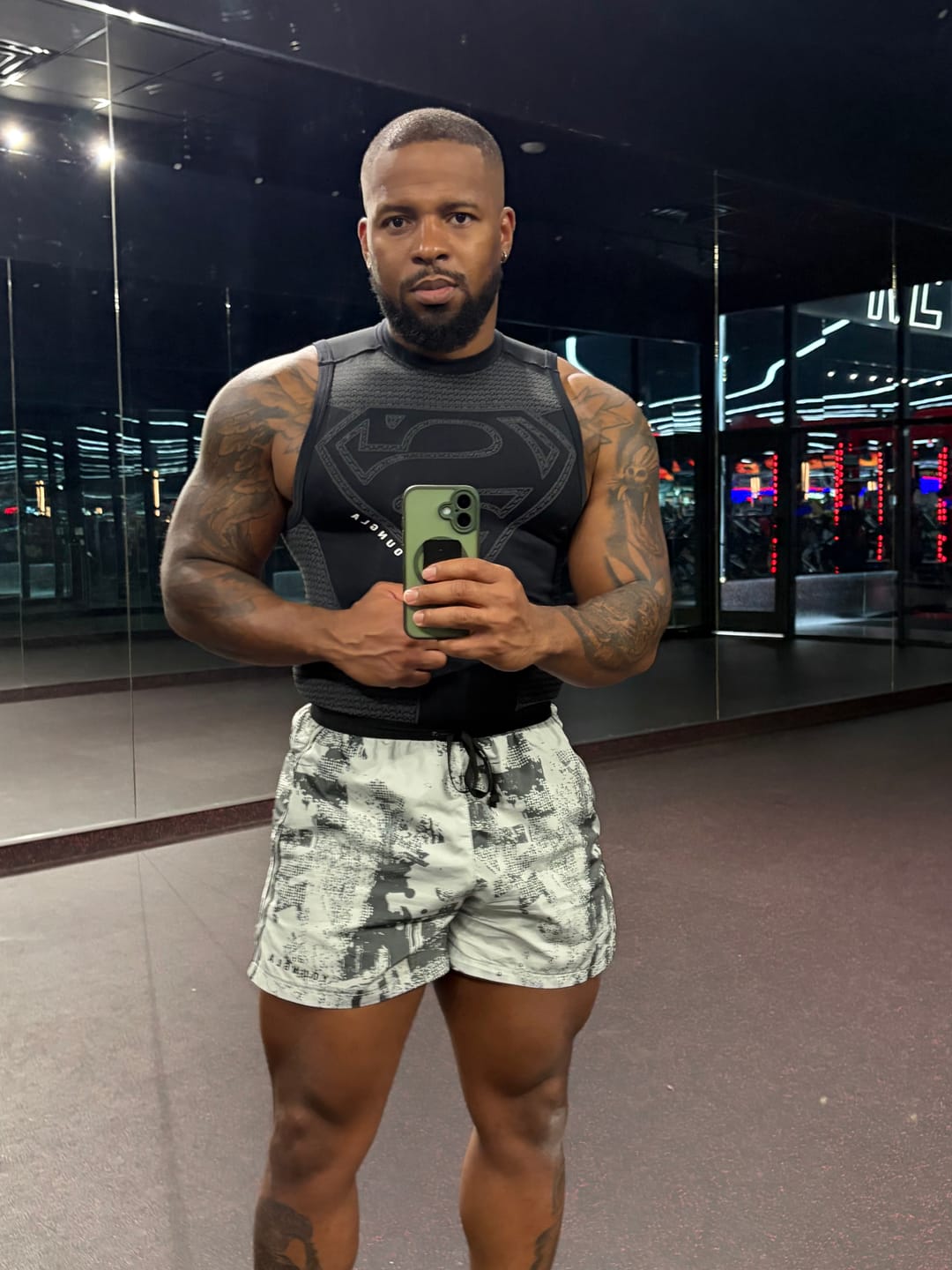 Customer photo review of 3047 - Superman Compression Tanks
