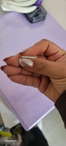 Customer photo review of Anillo Delgado Zirconias Plata Ley 925