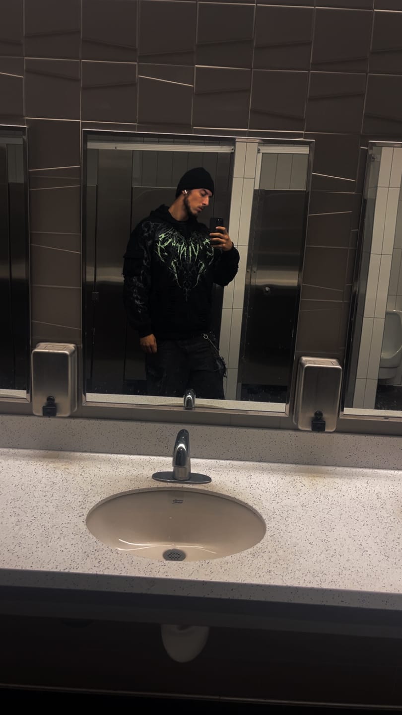 Customer photo review of Vindicator Tarnished Cargo Oversized Zip-up Hoodie [DECAY]
