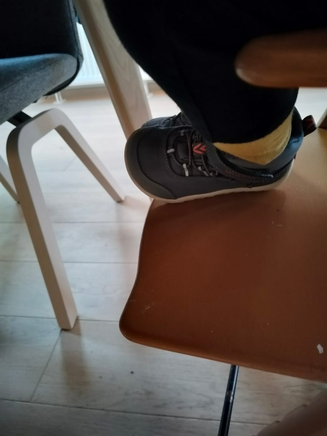 Customer photo review of Vaistoa Kaste Kids | Waterproof Barefoot Sneakers