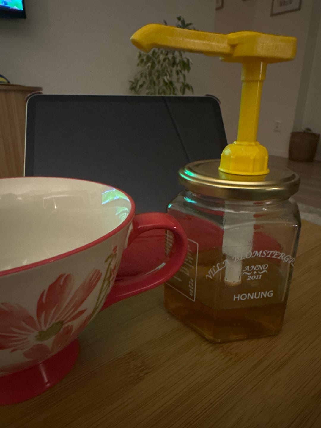 Customer photo review of 2 kg Svensk Flytande Honung (4 × 500 g) + Honungspump