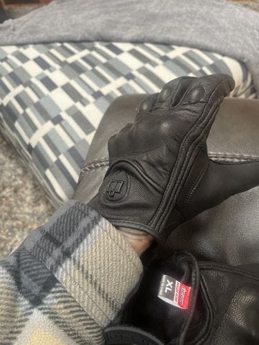 Customer photo review of Leather Short Gloves