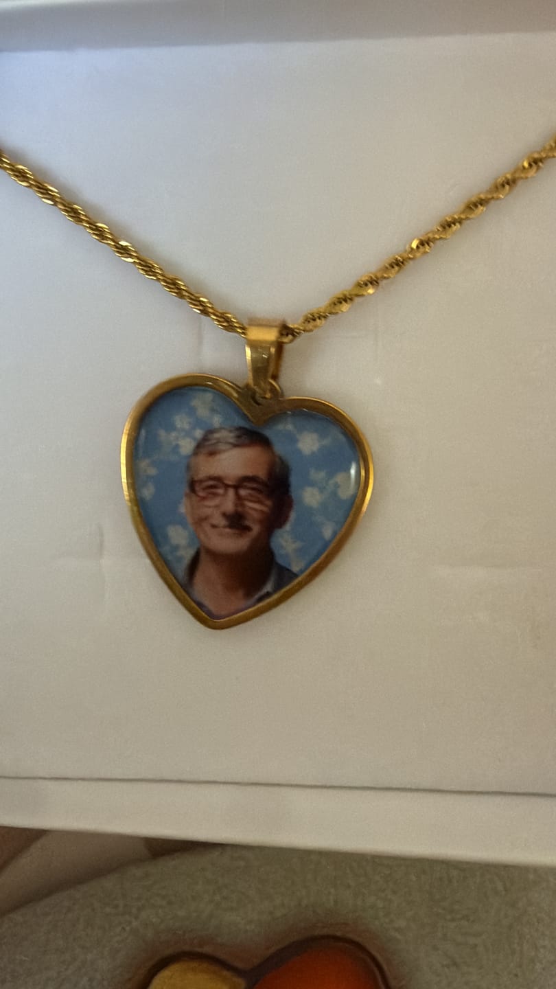 Customer photo review of Collana con Foto - Portami con Te