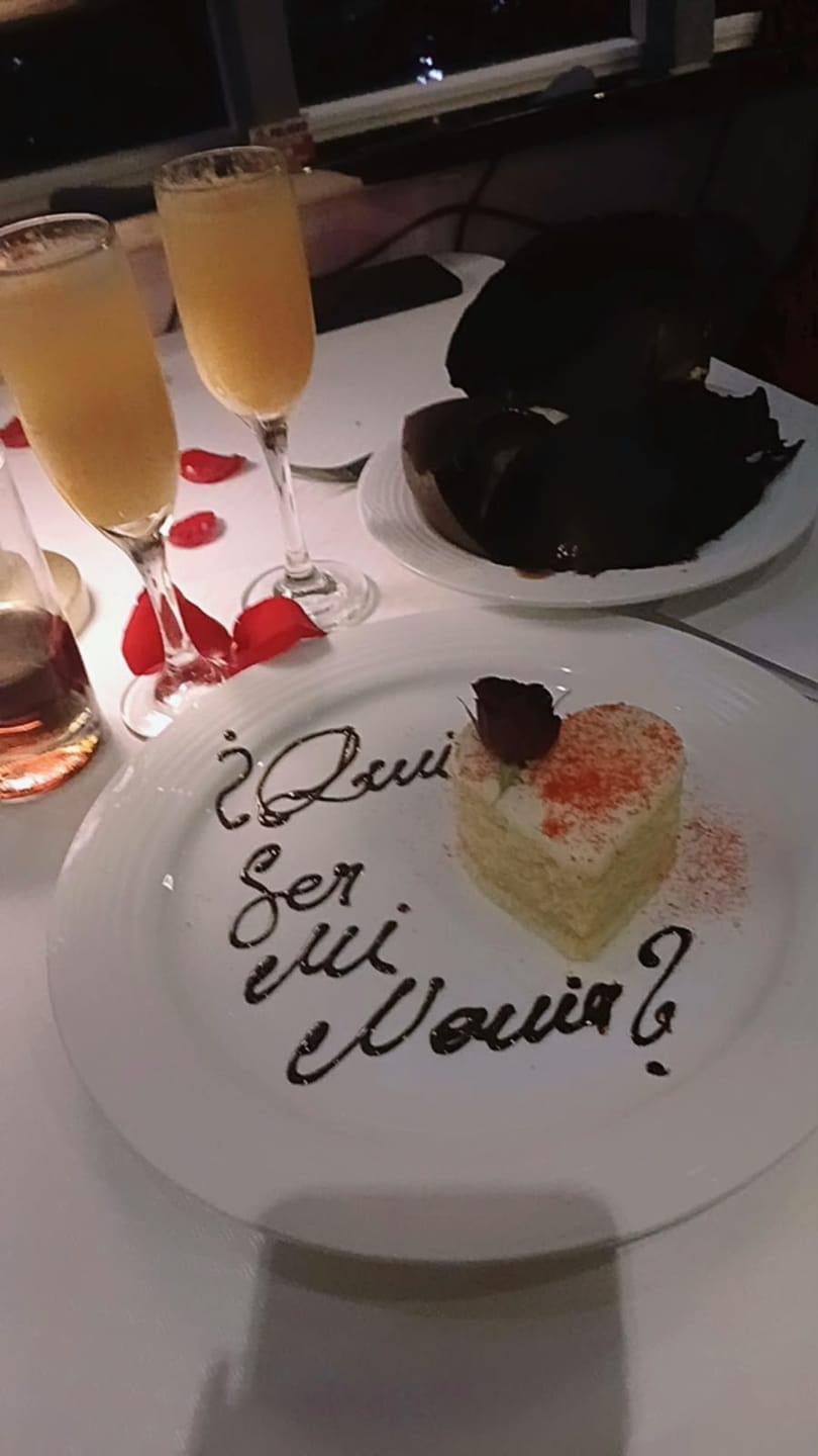 Customer photo review of Cena Romántica