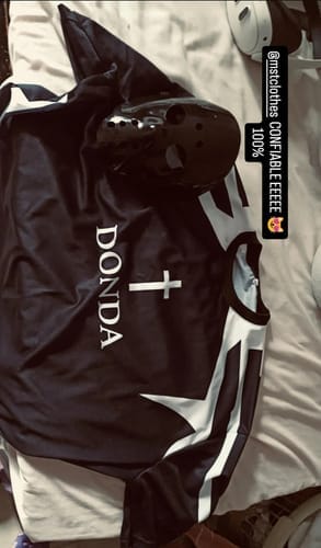 Customer photo review of Combo Donda x Vultures