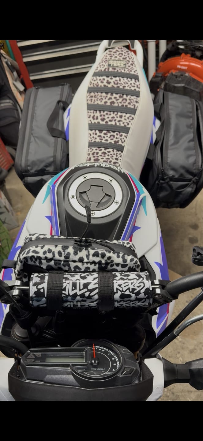 Customer photo review of Snow Leopard Bar Bag