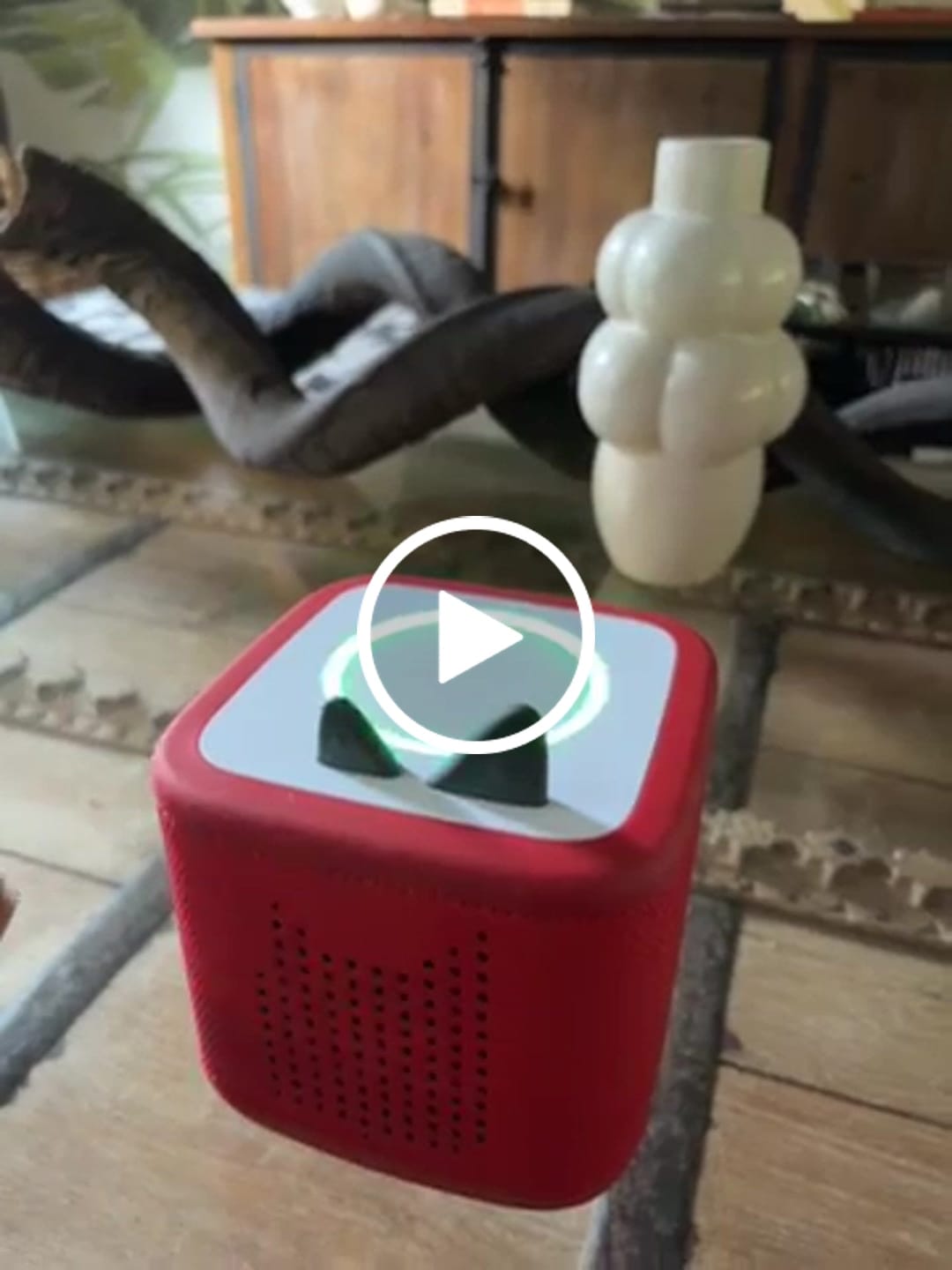 Customer video review of Toniebox 2 Starter Set, Sunset Red