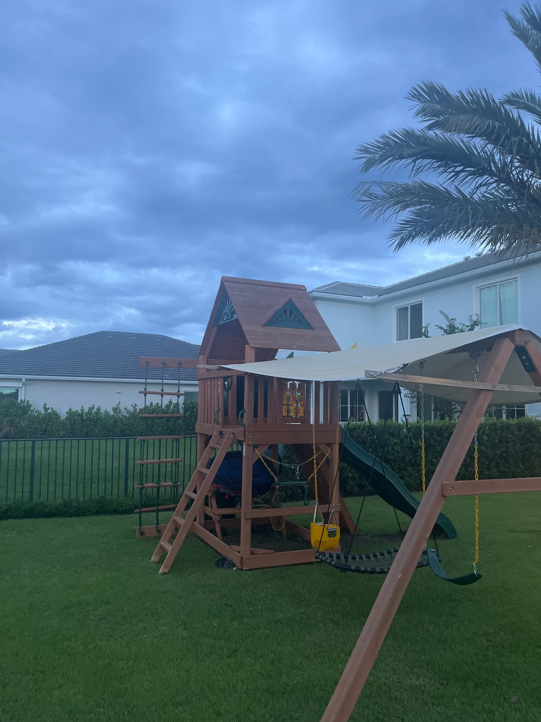 Customer photo review of Heavy Duty 304 Shade Sail Installation Hardware Kit