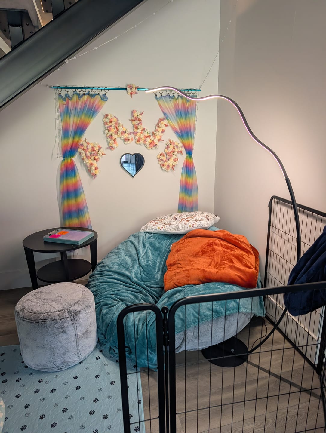 Customer photo review of Black Bedside Modern Curved Metal LED Floor Lamp