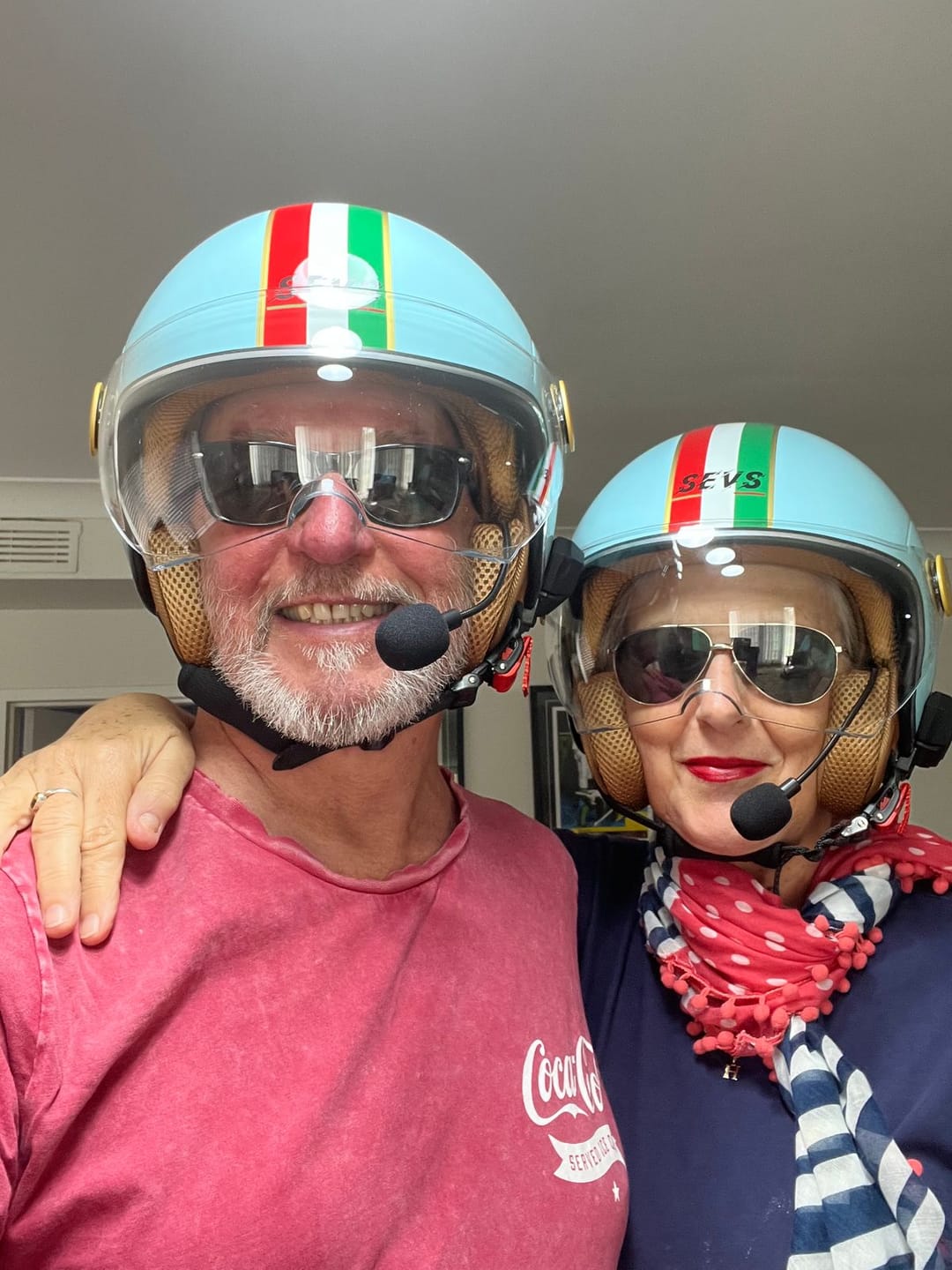 Customer photo review of RetroRide Smart Bluetooth Open-Face Motorcycle Helmet with Dual Sun Visors
