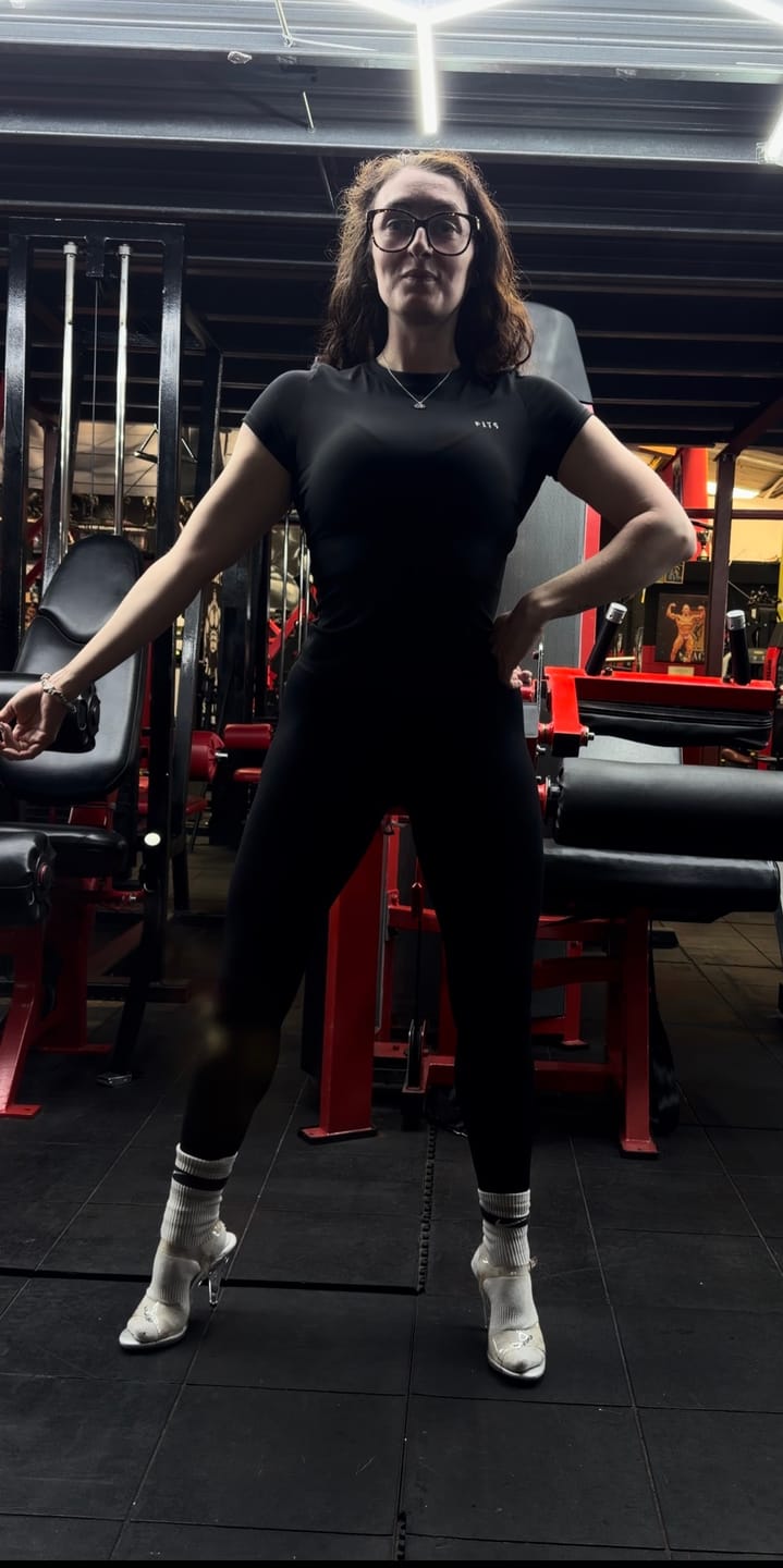 Customer photo review of Compression Top Midnight