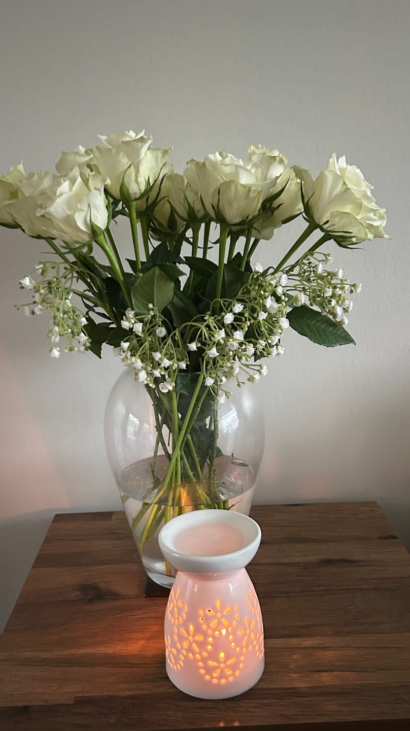Customer photo review of Velvet Peony & Oud Wax Melts