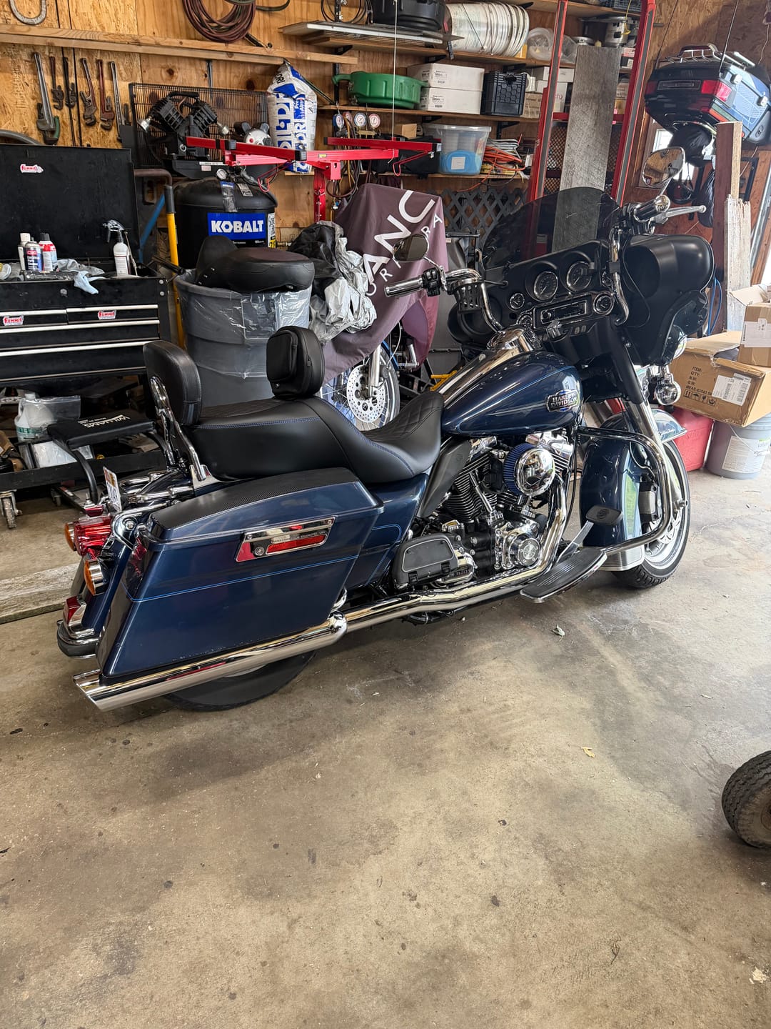 Customer photo review of C.C. RIDER Touring Seat 2 Up Seat Driver Passenger Seat For Harley CVO Road Glide Electra Glide Street Glide Road King, 2009-2023