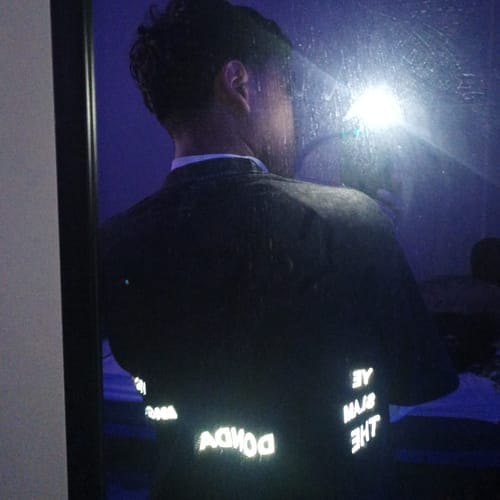 Customer photo review of Donda Academy Tee G5(reflectiva)