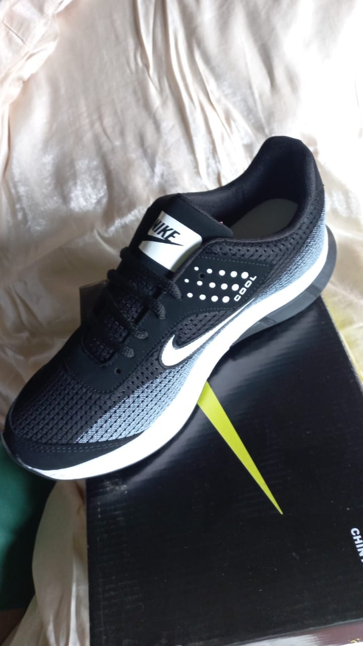 Customer photo review of Tenis 013 Negro Blanco
