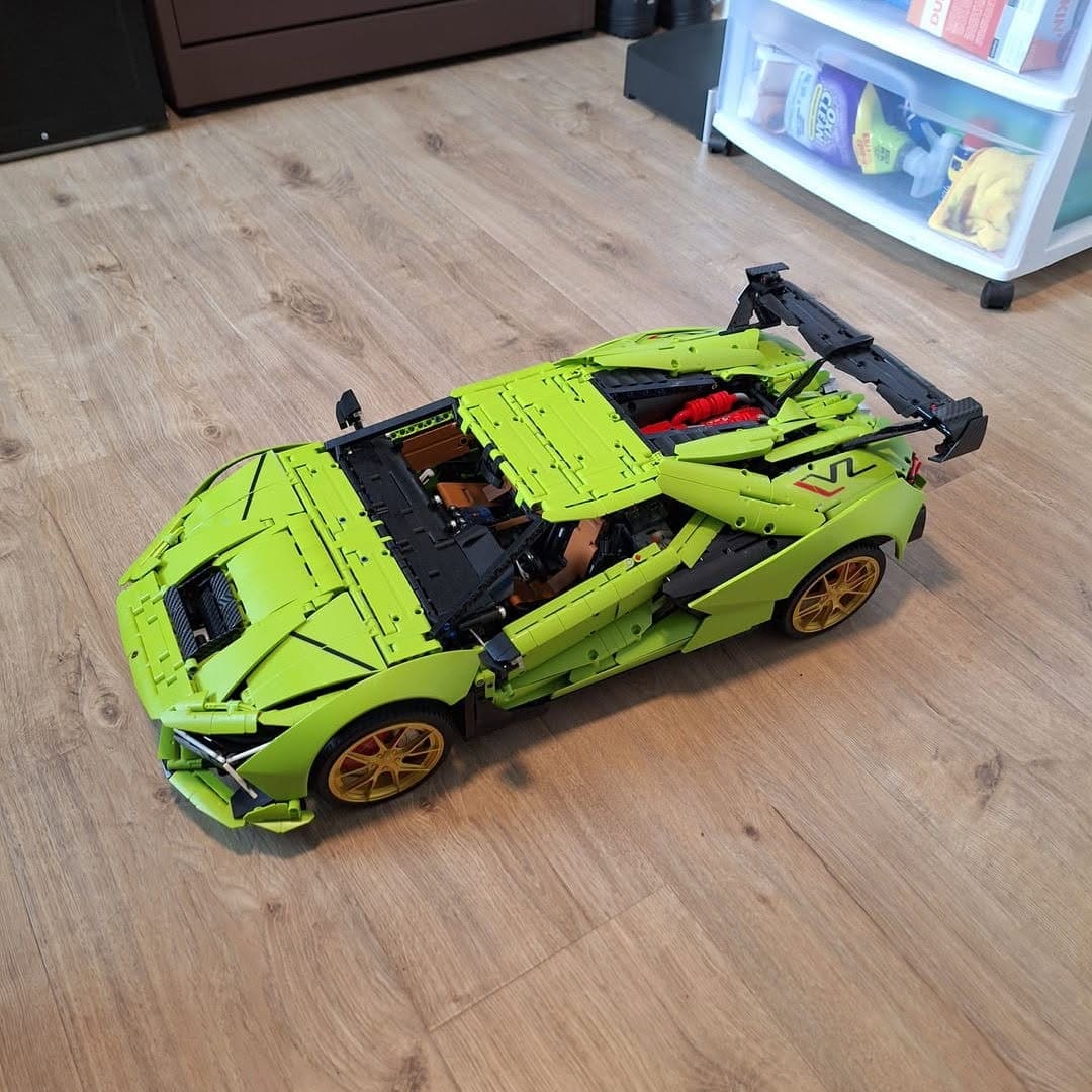 Customer photo review of Italian V12 SVJ Hypercar Green