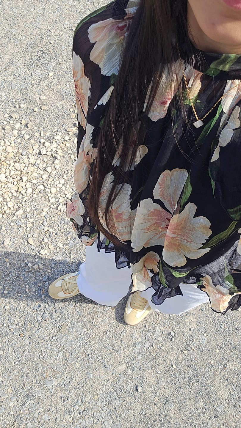Customer photo review of Flora Gold White Set