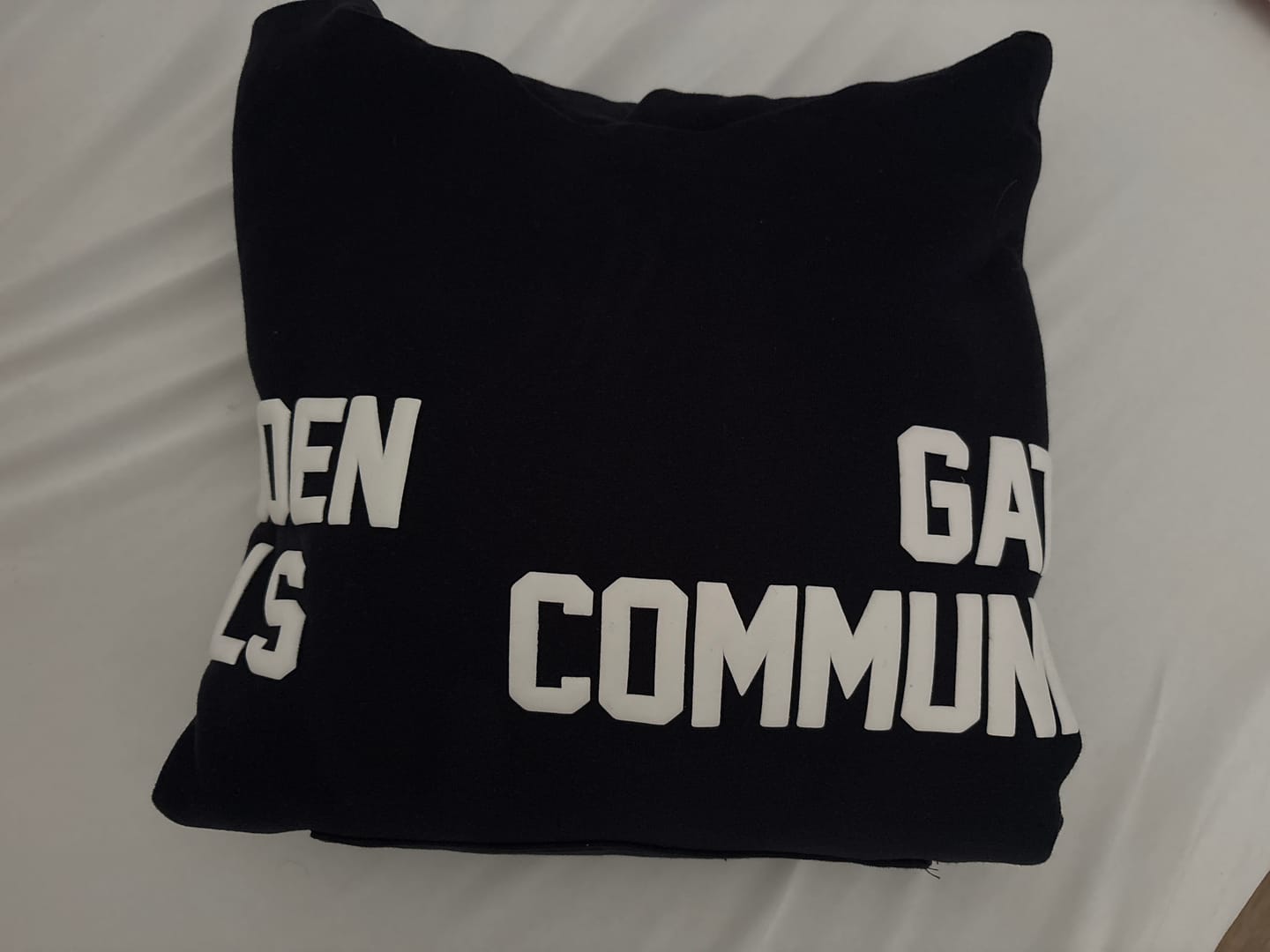 Customer photo review of GATED COMMUNITY HOODIE NAVY