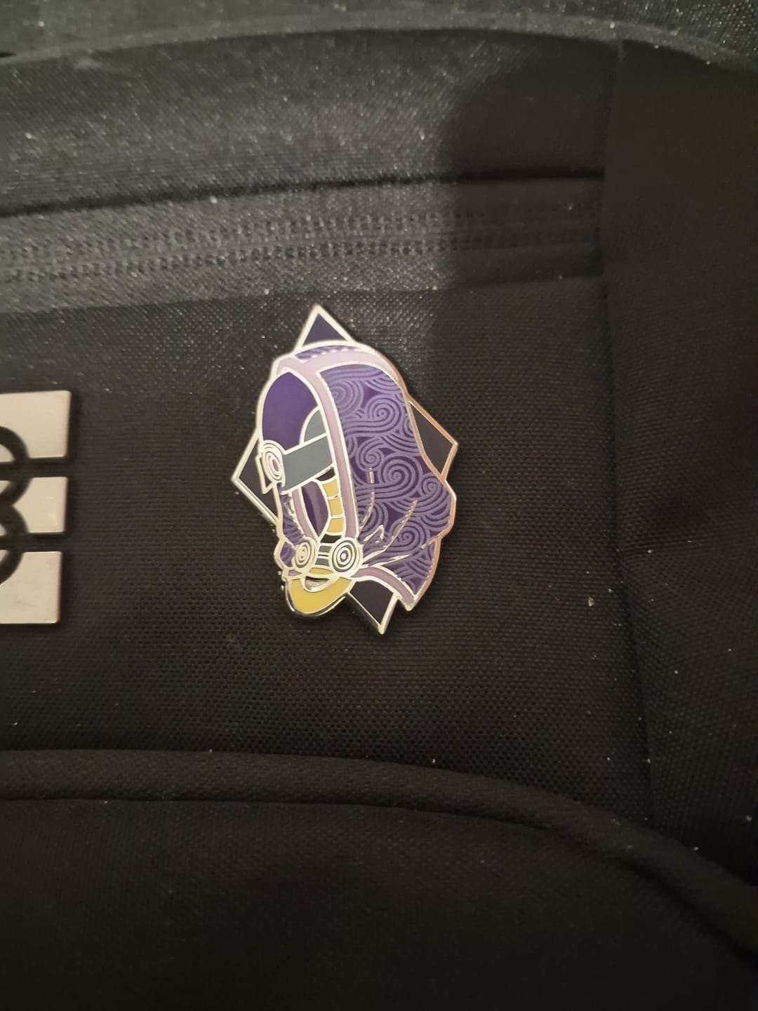Customer photo review of Mass Effect - Tali'Zorah Portrait Pin