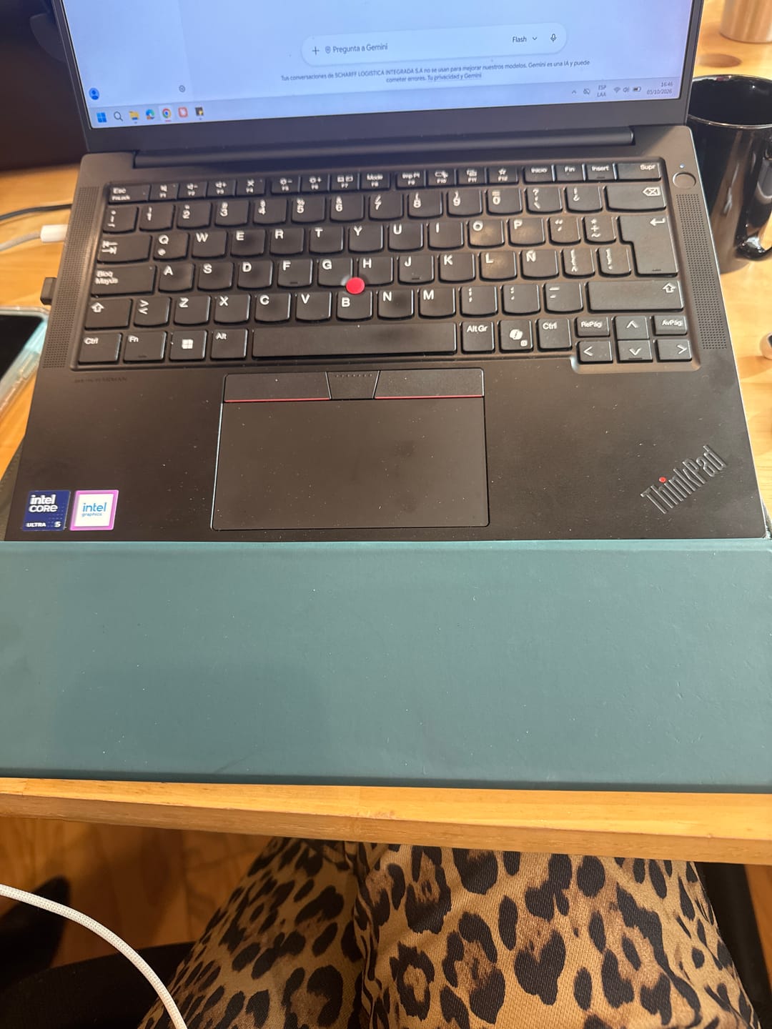 Customer photo review of Funda Notebook Smart Case