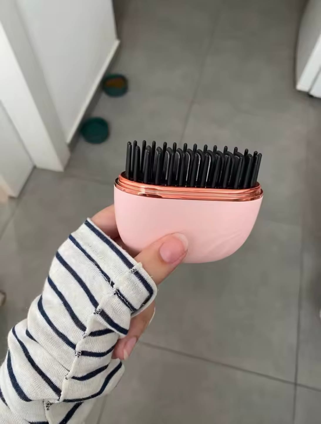 Customer photo review of Styli - Deine Haare brauchen ein schnelles Update? Style sie einfach unterwegs nach.
