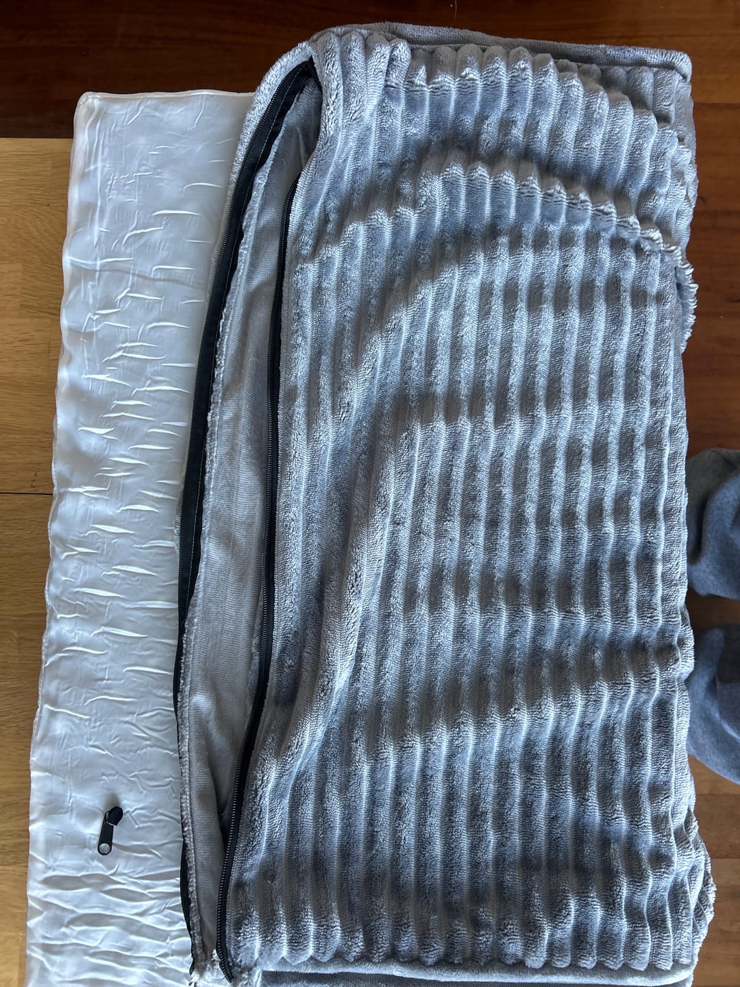 Customer photo review of Pet Calming Bed – Waterproof & Washable