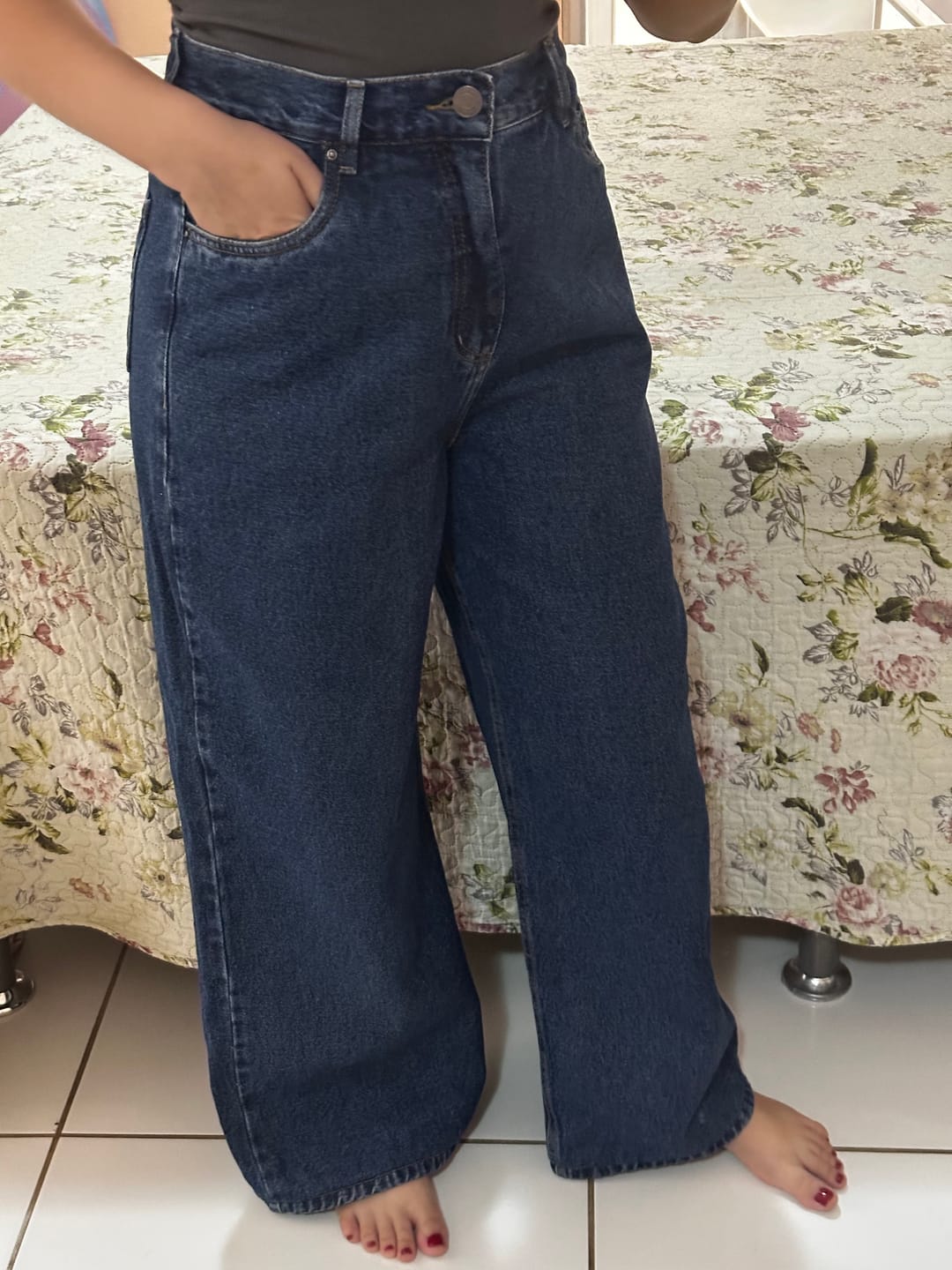 Customer photo review of Calça Jeans Wide Leg Buriti Azul Escuro