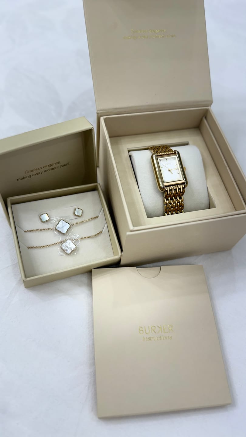 Customer photo review of Flora Gold White Set