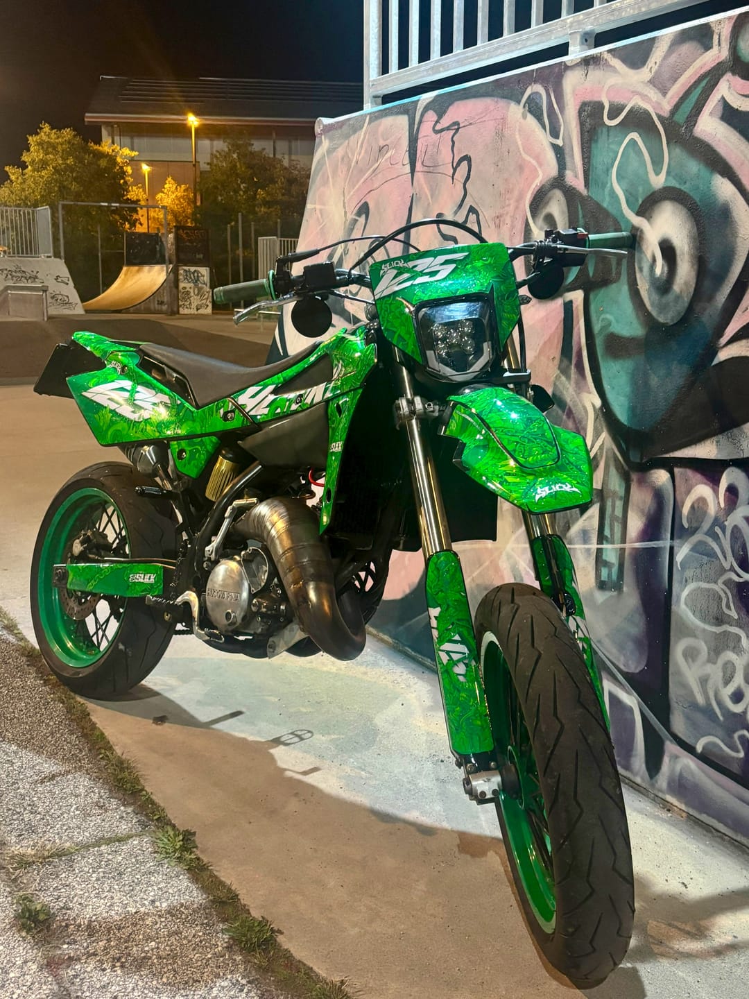 Customer photo review of WATERDRAGON - GRAPHICS KIT