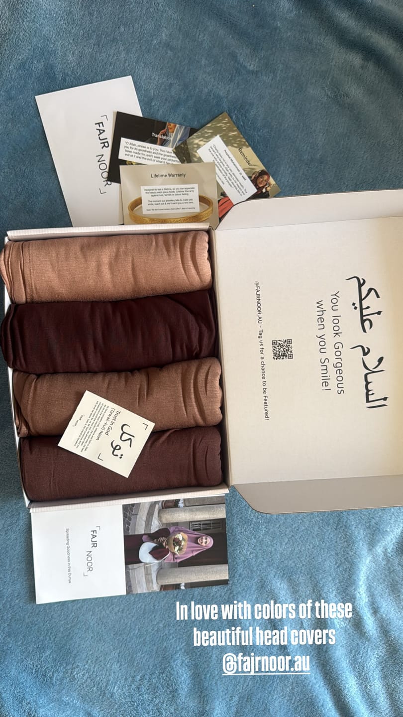 Customer photo review of Nude Jersey Hijab Box