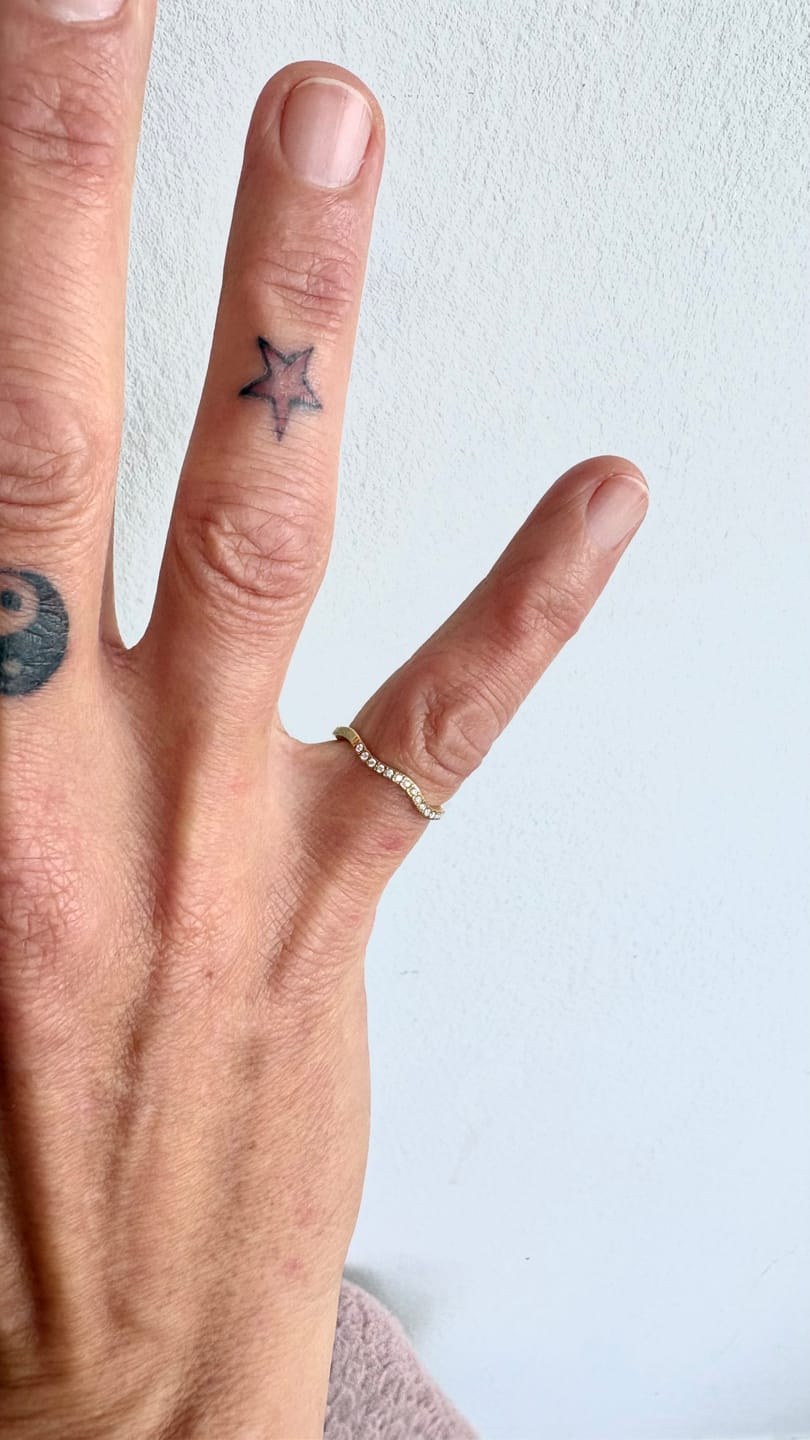 Customer photo review of Flex-Ring 14 K vergoldet mit Steinbeatz »Ich bin perfekt unperfekt« passt bis Größe 56