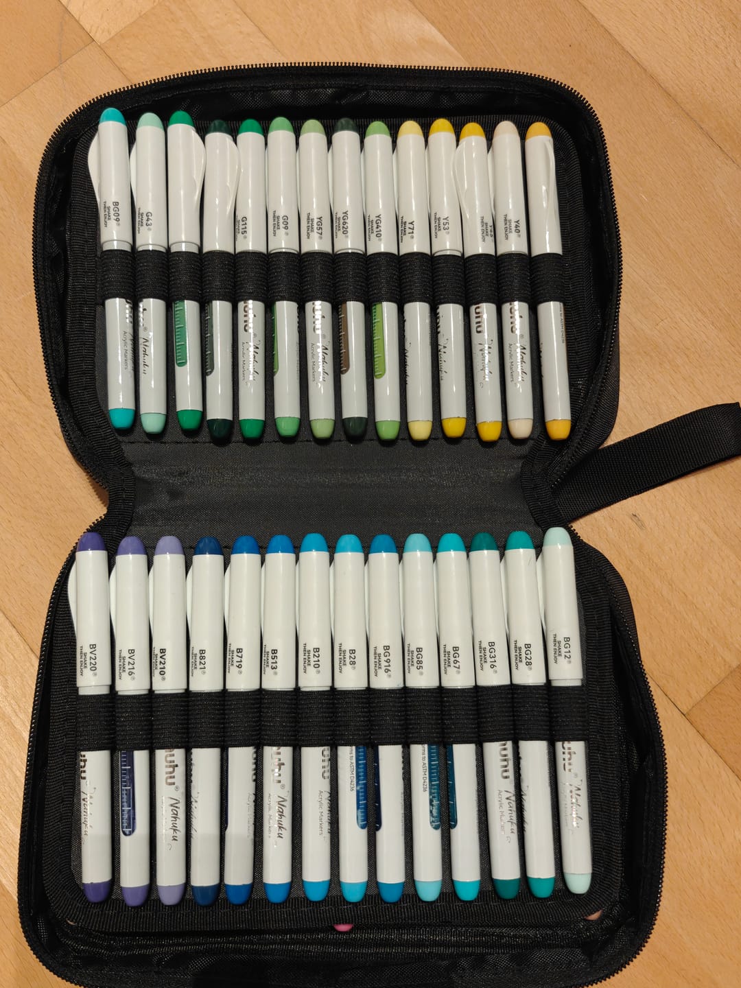 Customer photo review of Ohuhu Nahuku Direct-ink Acrylic Markers