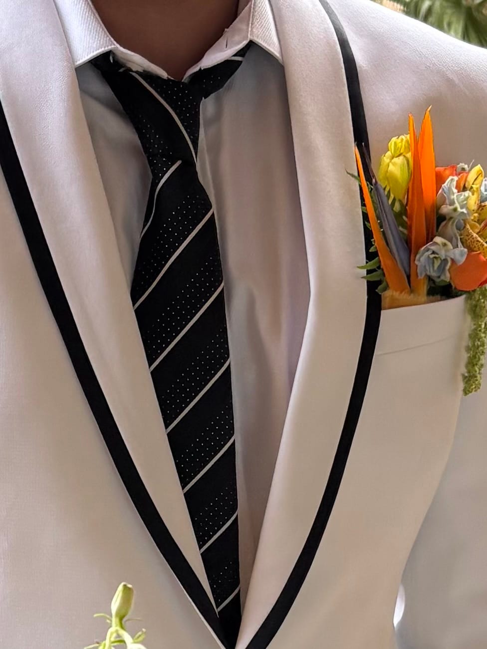 Customer photo review of Ties2you Silk Black Necktie White Striped Business Tie Pocket Square Cufflinks Set