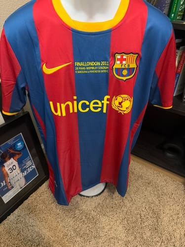 Customer photo review of Maglia Messi Barcellona Home Finale UCL 2010/11