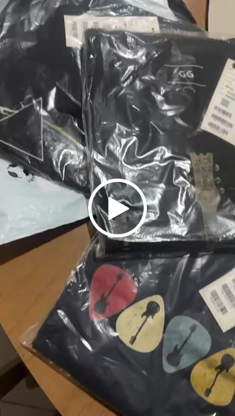 Customer video review of Camiseta prisma floyd