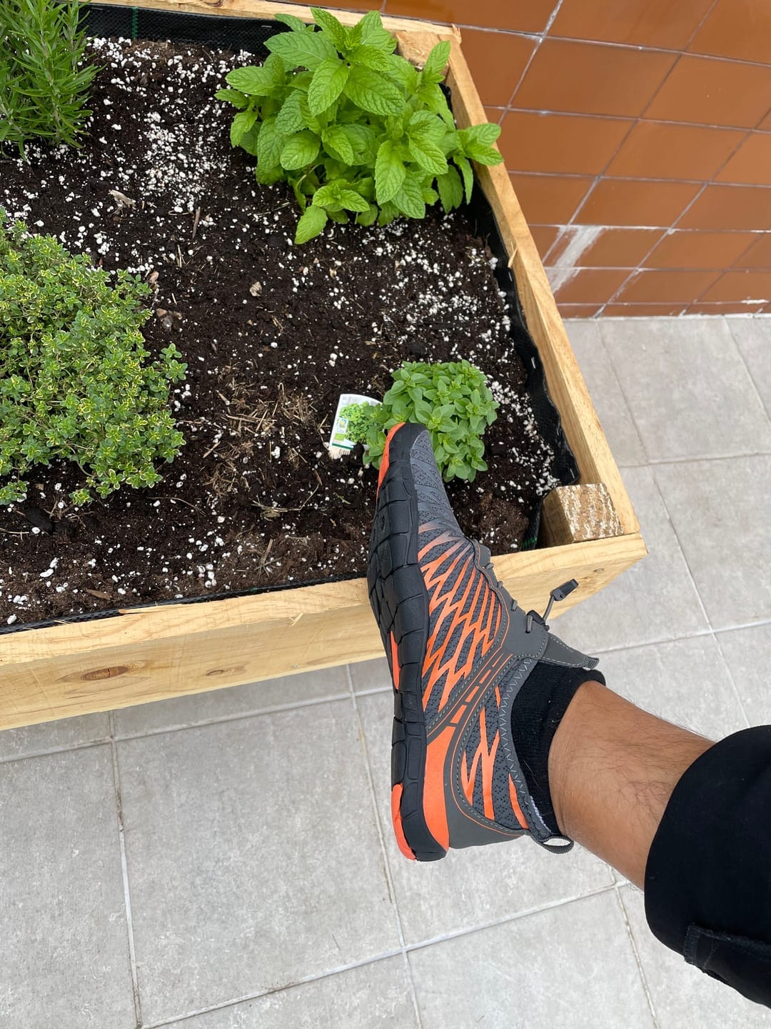 Customer photo review of Zapatillas basic Go Unisex