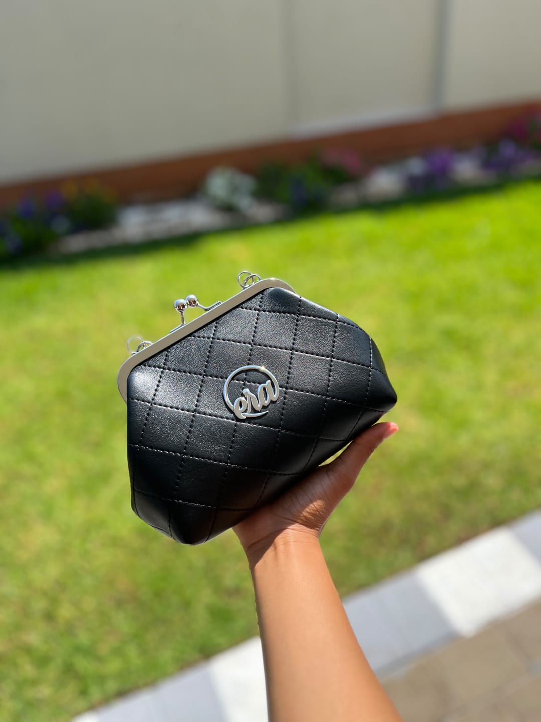 Customer photo review of ERA Mini Kisslock Chain Bag – Black