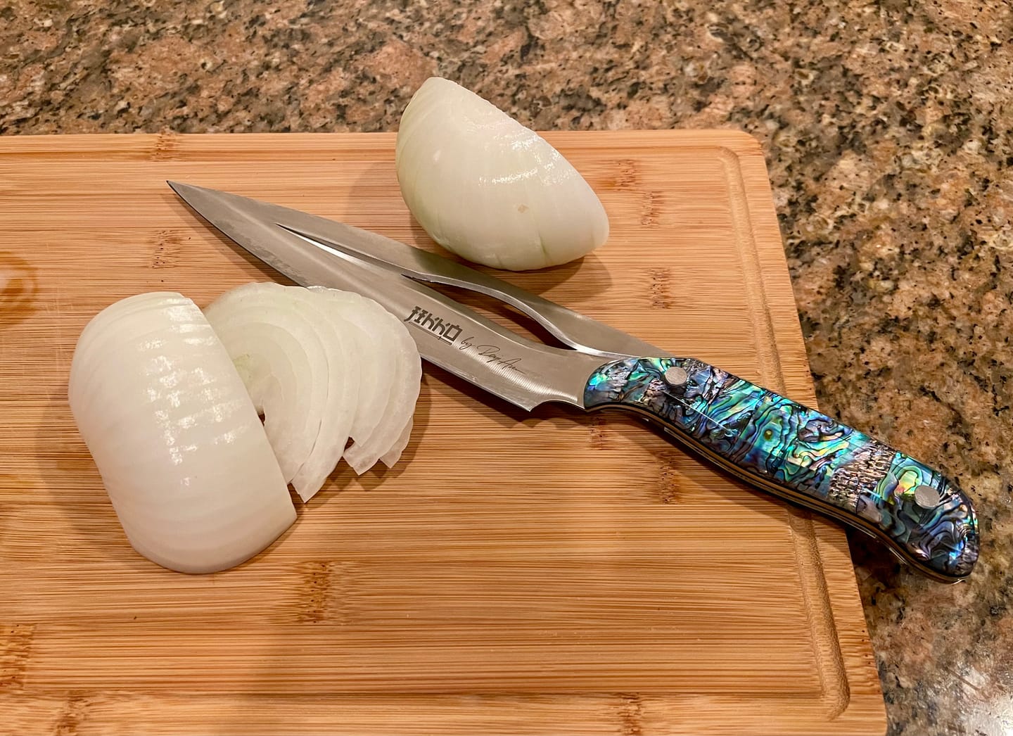 Customer photo review of The Pearl Eye Edition – Signature Knife by JIKKO®