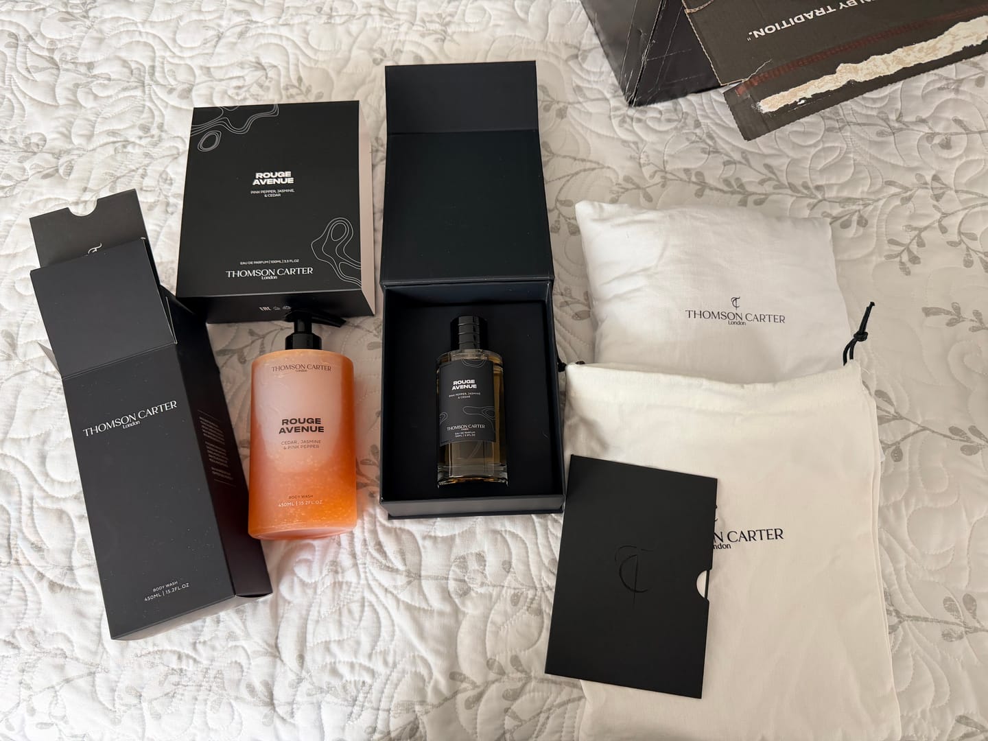 Customer photo review of Rouge Avenue | Eau de Parfum