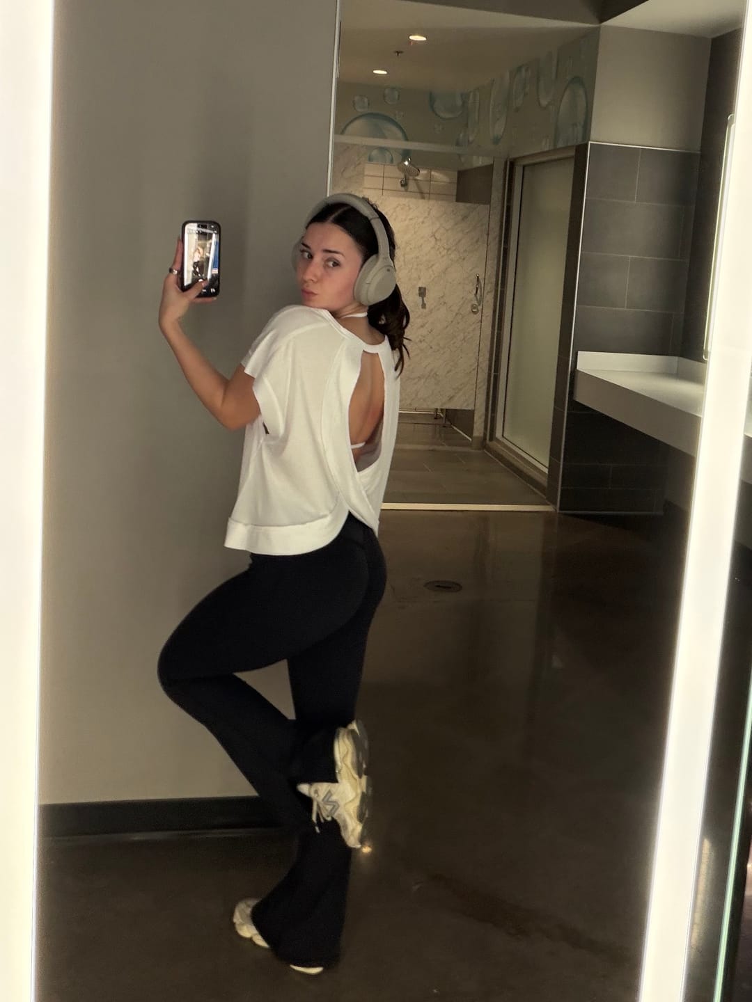 Customer photo review of W2085 - Elevate Flare legging (Short)