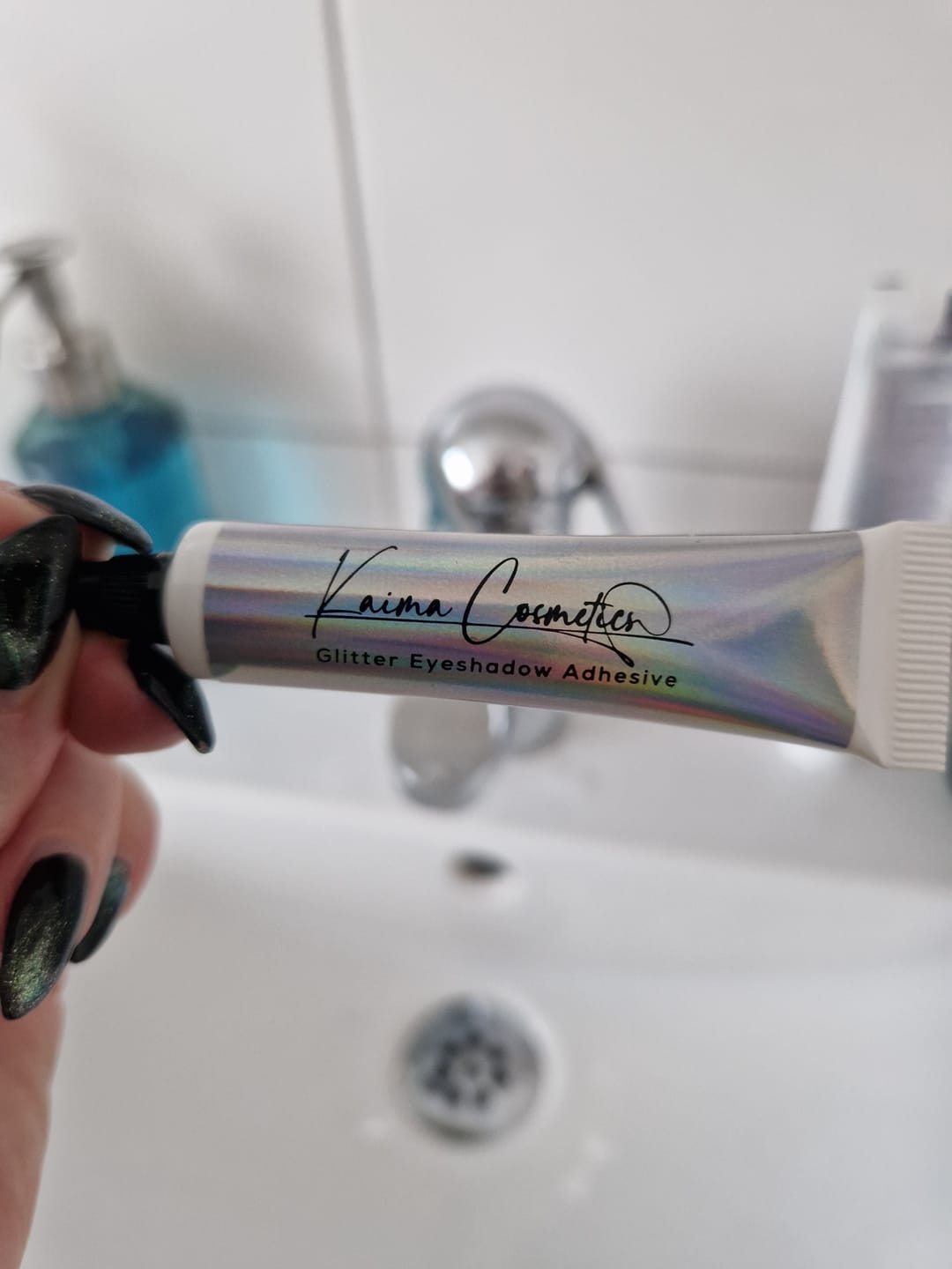 Customer photo review of Glitter Eyeshadow Adhesive Primer
