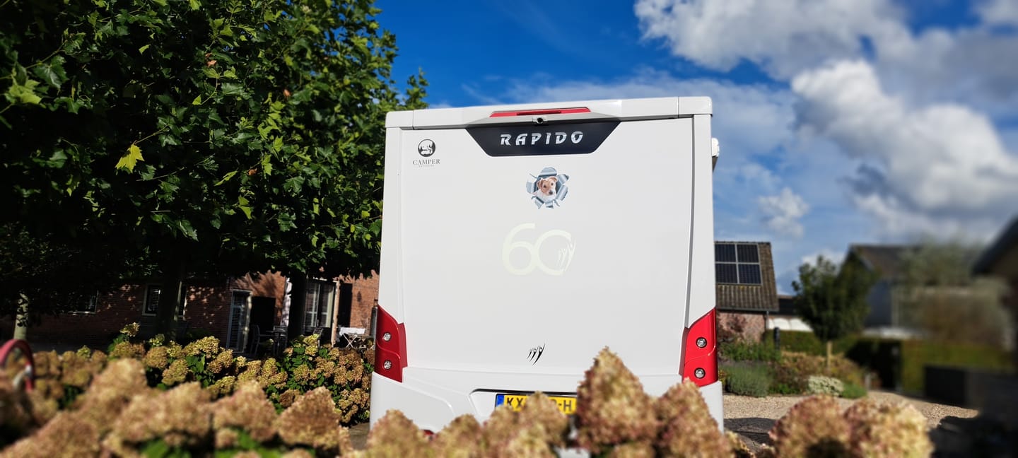 Customer photo review of Spioneren foto - Gepersonaliseerde autosticker
