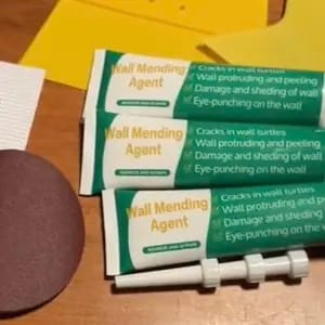 Customer photo review of Riparazione Pareti Kit Completo con Spatola e Carta Vetrata