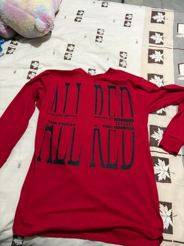 Customer photo review of YVL ALL RED LONSGLEEVE