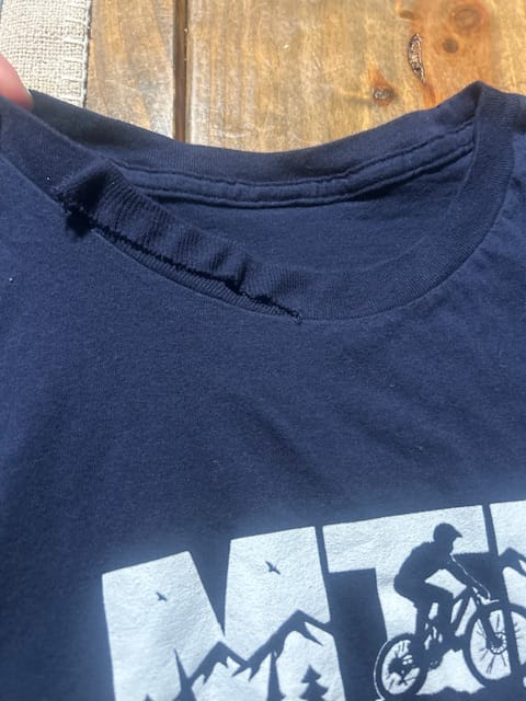 Customer photo review of MTB LETTER TEE