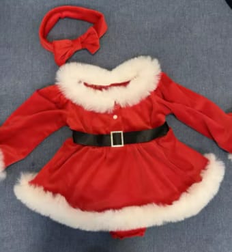 Customer photo review of Vestido Navideño para Bebé